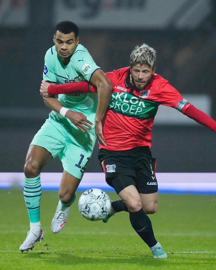 队宣布与球 队宣布与球